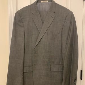 Men’s suit, size 48R